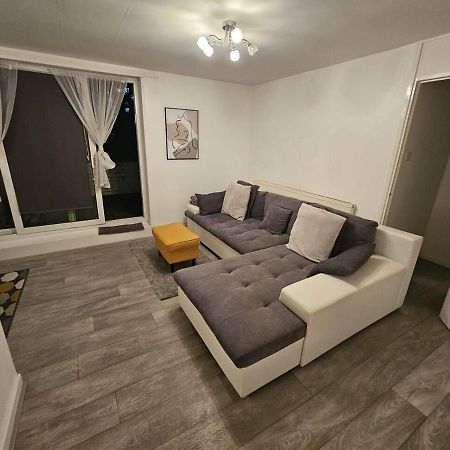 Stunning 1-Bed Apartment In Лондон Екстер'єр фото