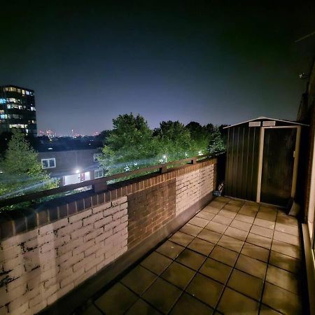 Stunning 1-Bed Apartment In Лондон Екстер'єр фото